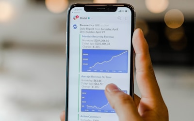 AI and Human Creativity in Marketing